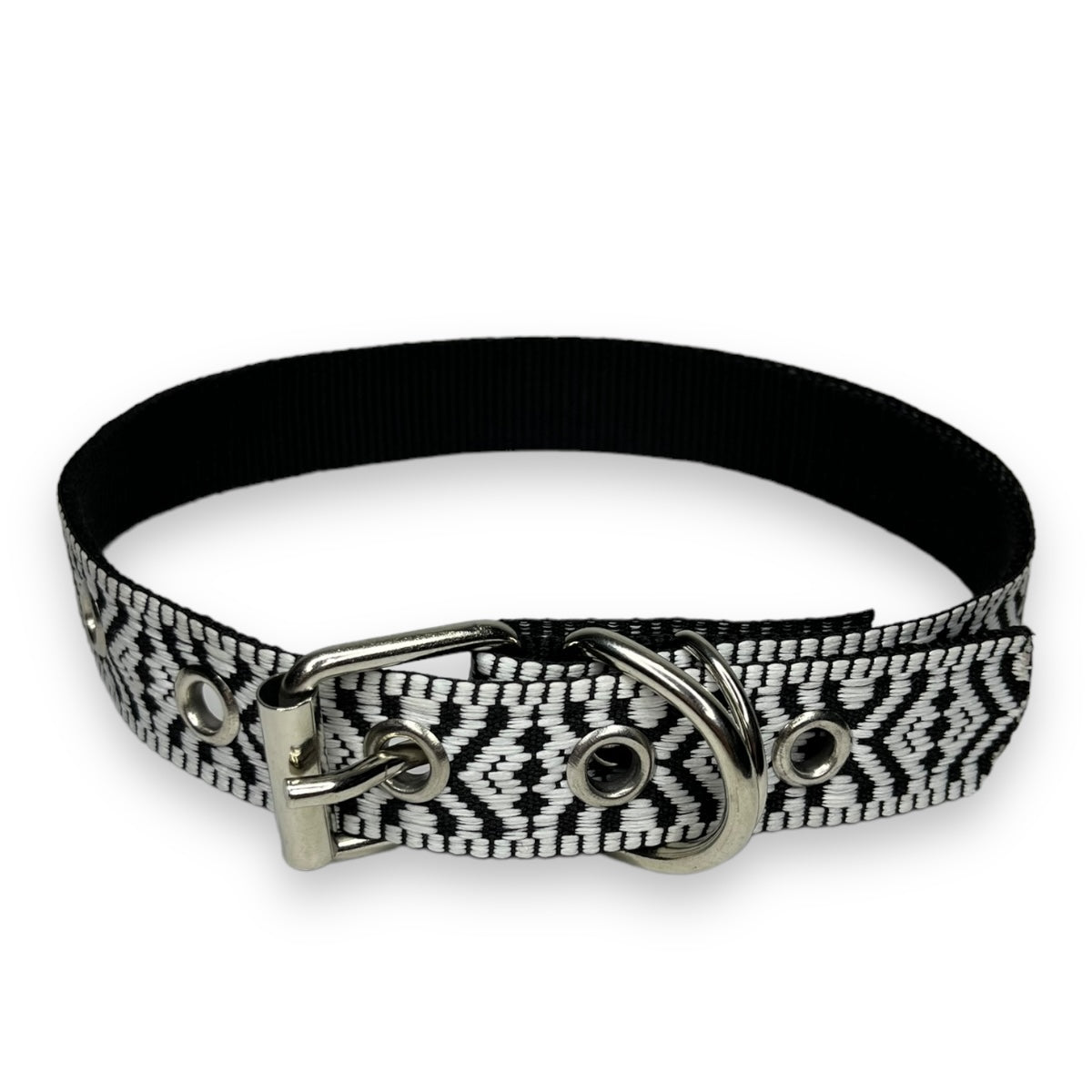 Collar huichol Blanco y Negro